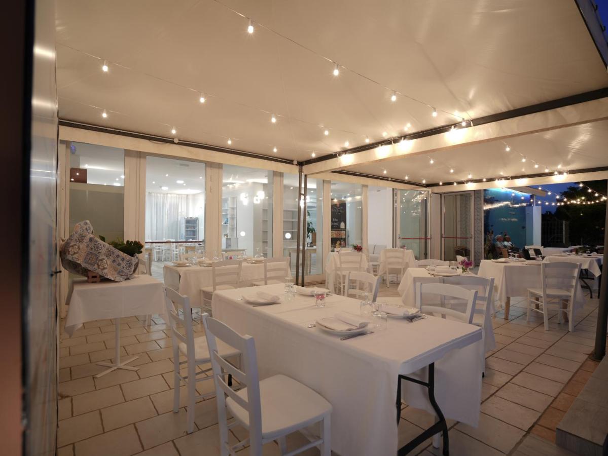 Hotel Rivabella Davoli Εξωτερικό φωτογραφία