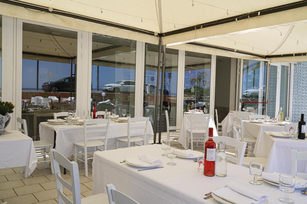 Hotel Rivabella Davoli Εξωτερικό φωτογραφία