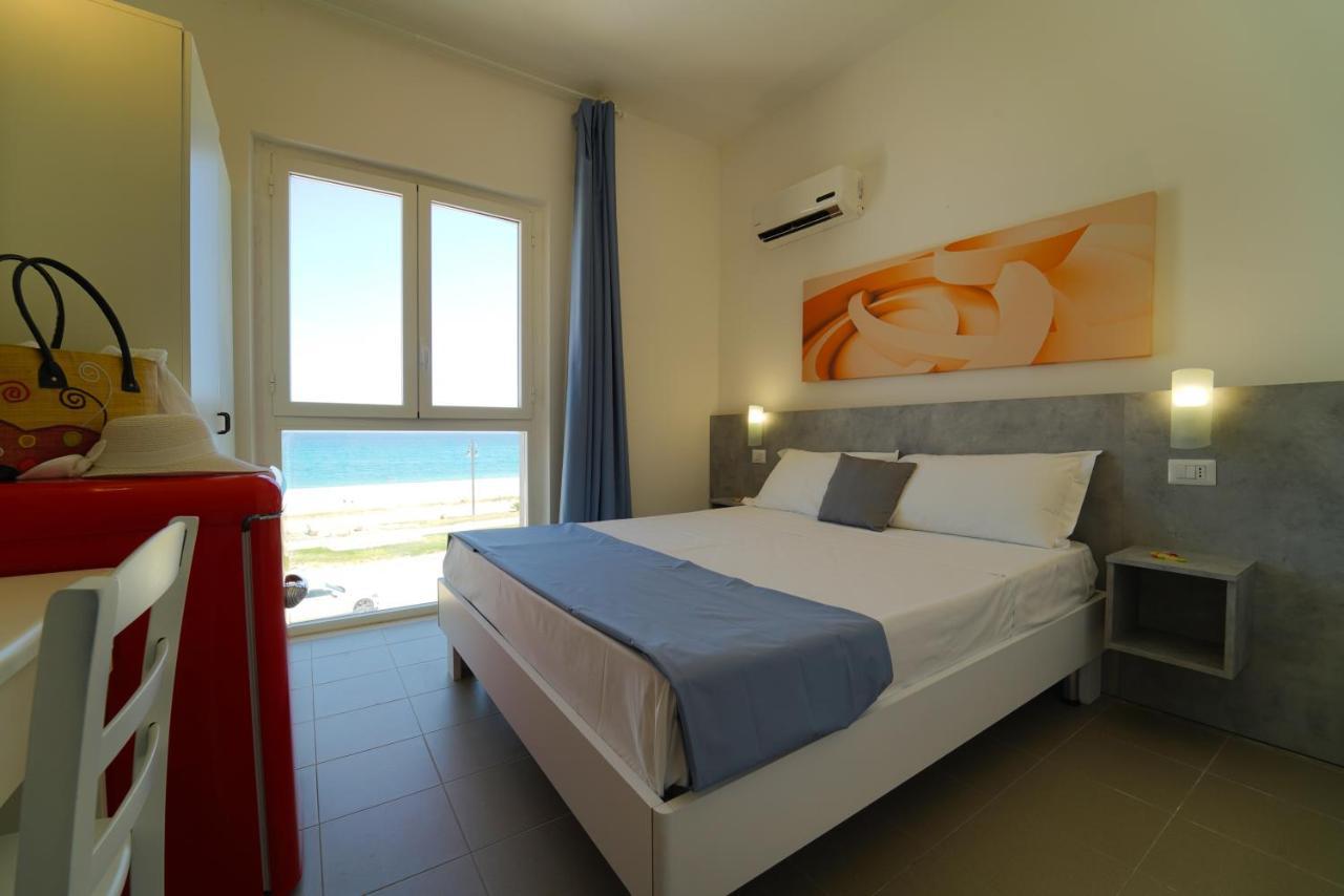 Hotel Rivabella Davoli Εξωτερικό φωτογραφία
