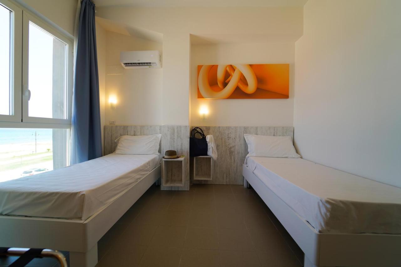 Hotel Rivabella Davoli Εξωτερικό φωτογραφία