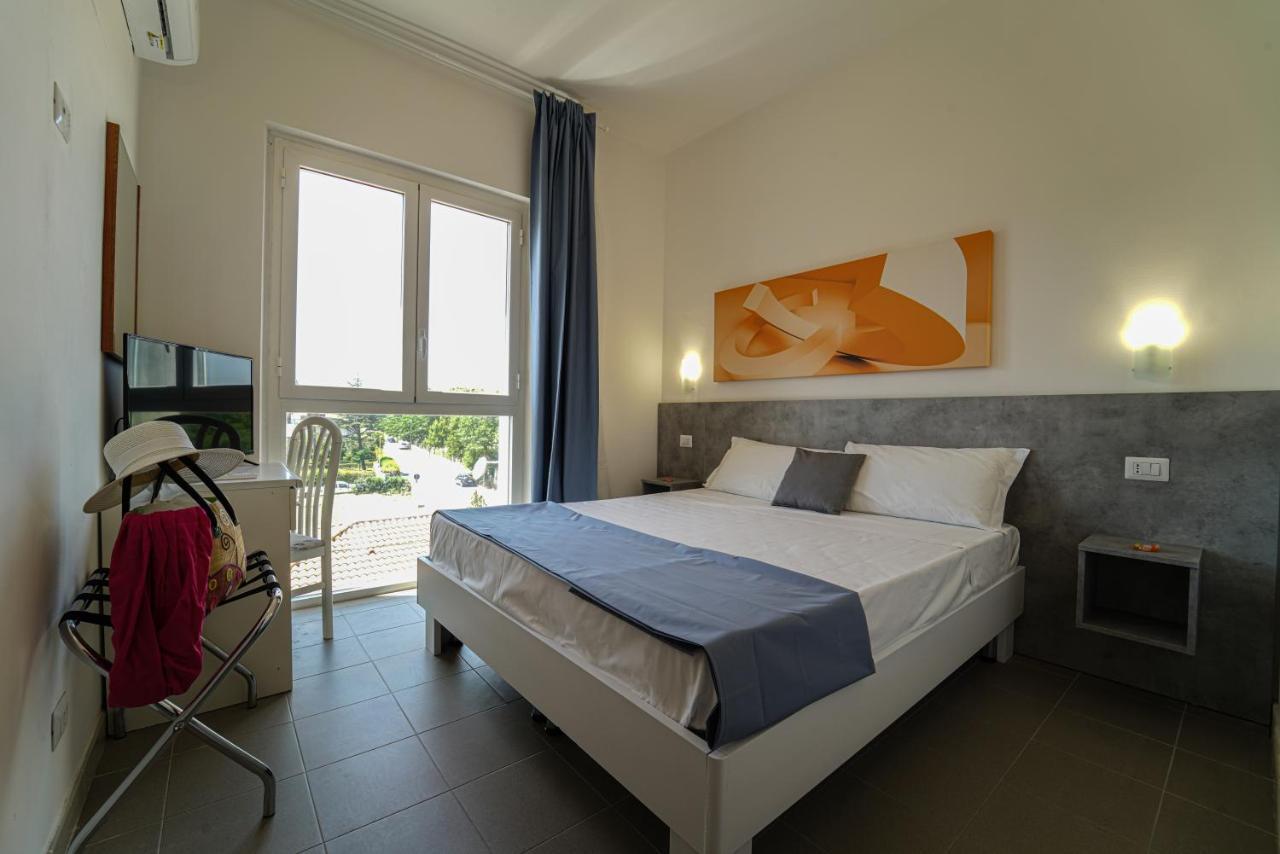 Hotel Rivabella Davoli Εξωτερικό φωτογραφία